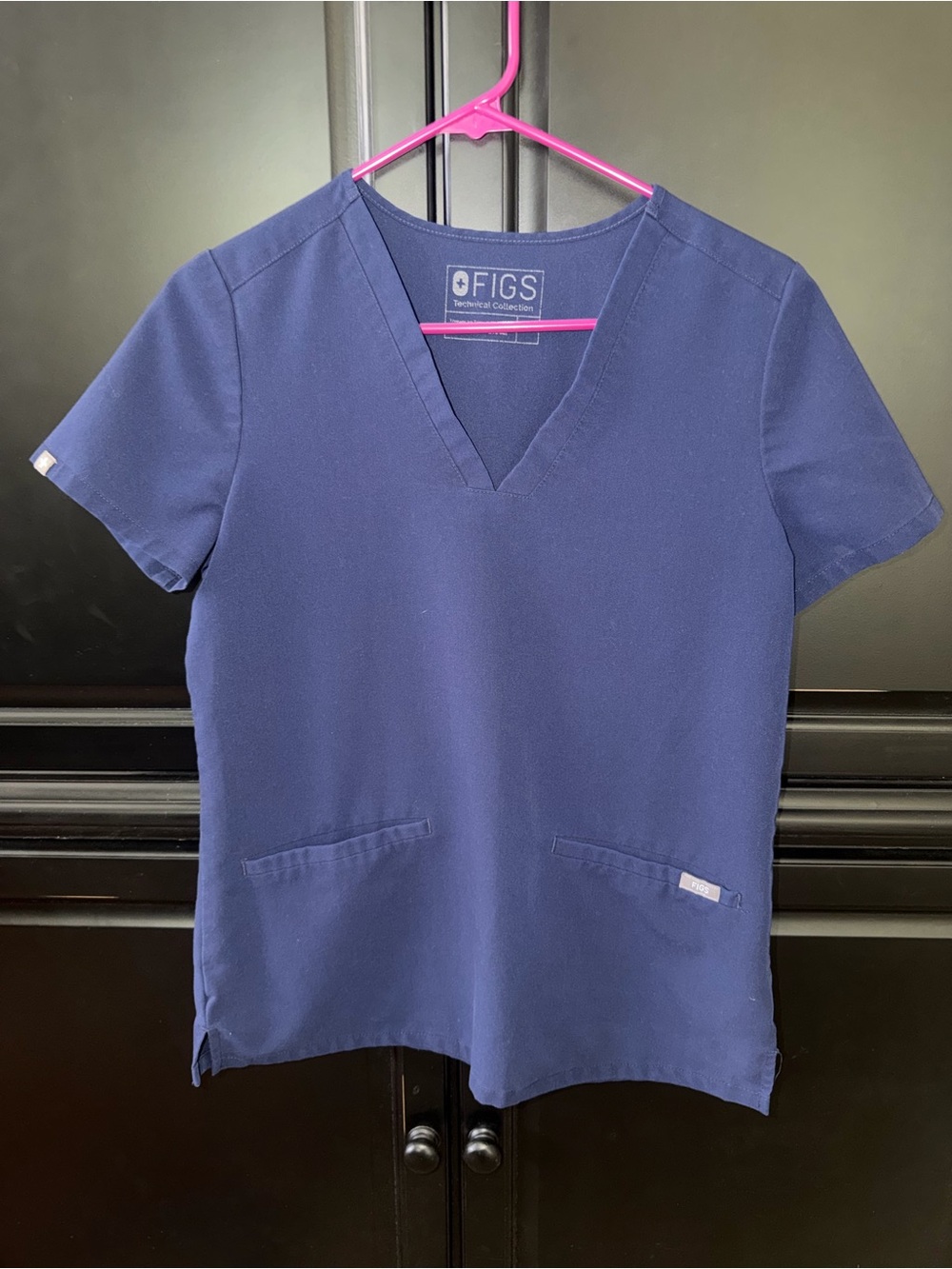 Figs Scrub Top in Navy